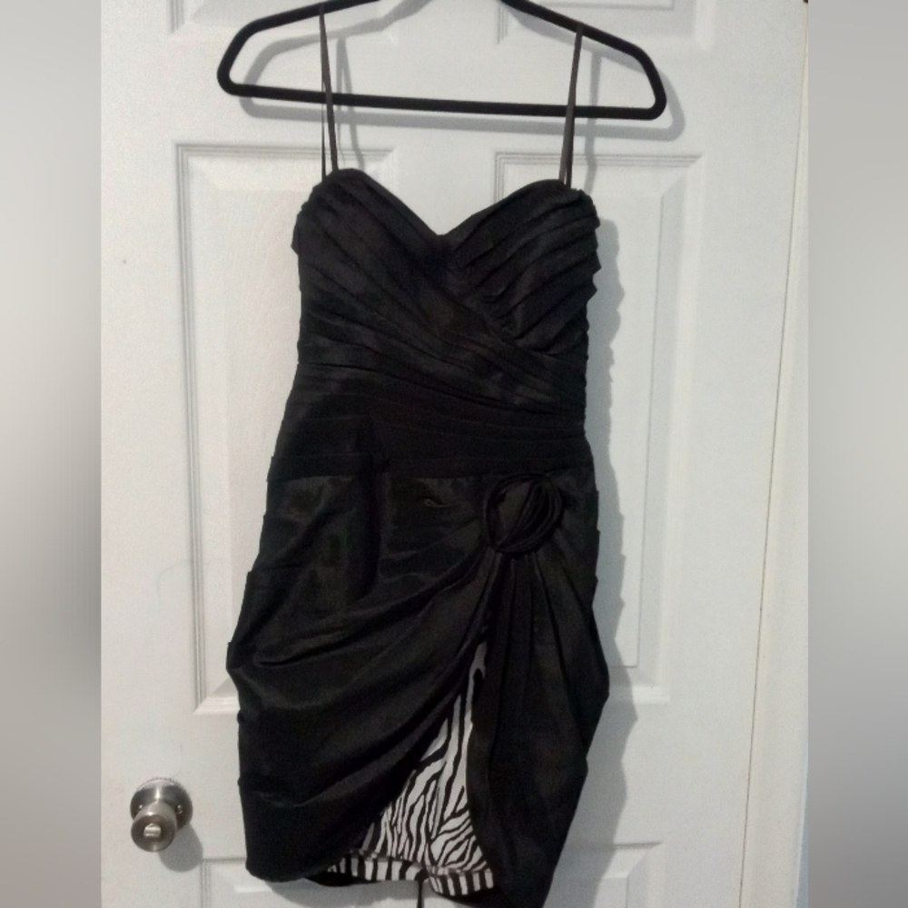 City Studio Elegant Black Strapless Dress with Zebra Accent